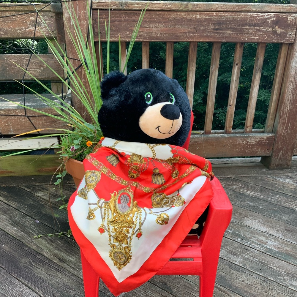 Woman’s 100% silk scarf